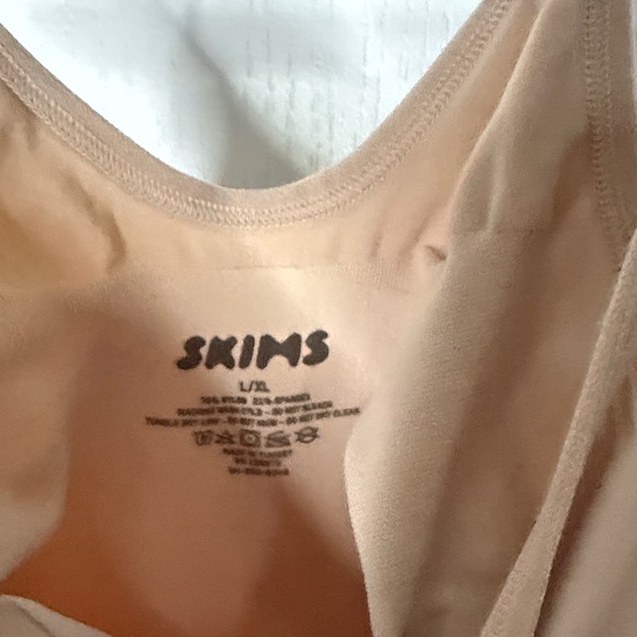 SKIMS Nude Shapewear Bodysuit - Picture 2 of 6